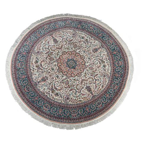 Orientteppich mit Seide. KHOTAN/CHINA, rund, D.: 305 cm.