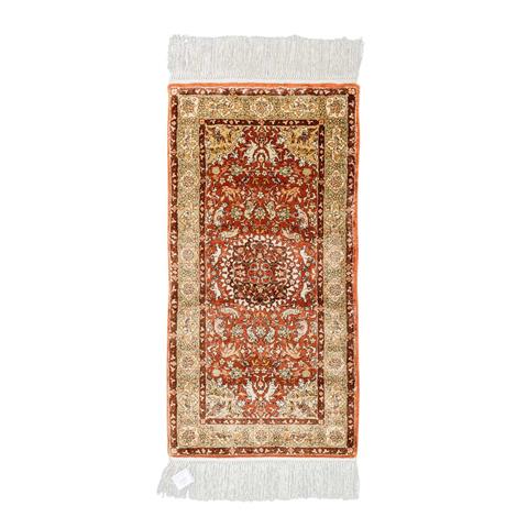 Orientteppich aus Seide. IRAN, 48x94 cm.
