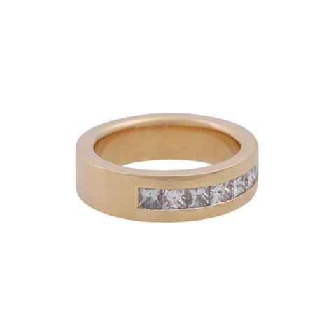 WEMPE Ring mit 7 Diamanten im Prinzess-Schliff von zus. ca. 1 ct,