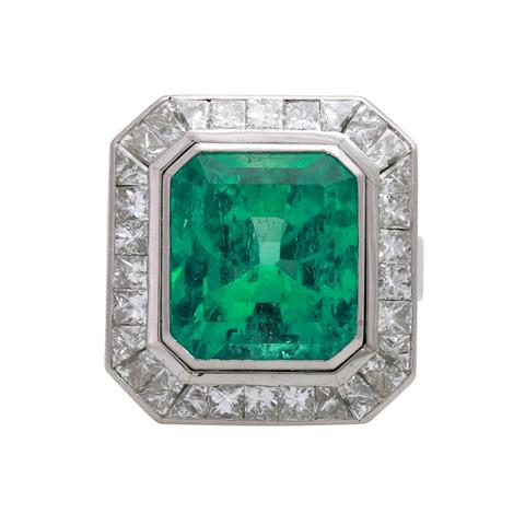 Außergewöhnlicher Ring mit 1 Smaragd und Diamanten