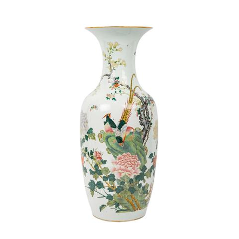 Vase aus Porzellan, CHINA, 19./20. Jh.,