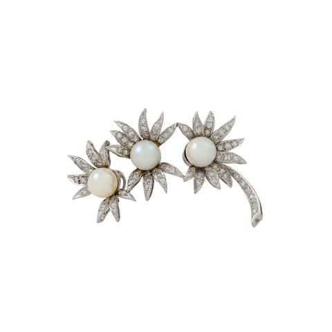 Brosche "Blütenzweig" mit 3 Perlen und ca. 75 Achtkantdiamanten
