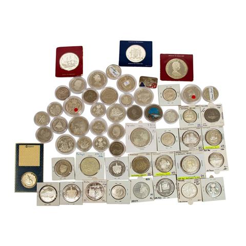 Schifffahrt / Schiffe - Ca. 55 thematische Münzen, wohl alle Silber,