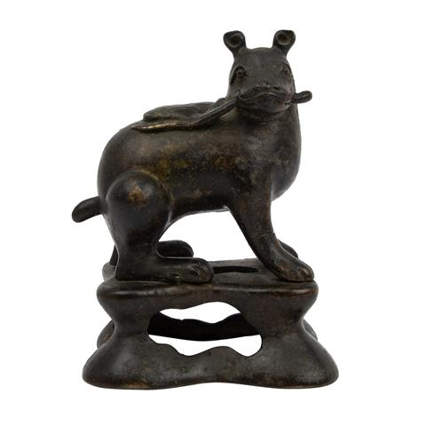 Bronze eines Mischwesens. CHINA, 19. Jh. oder früher.