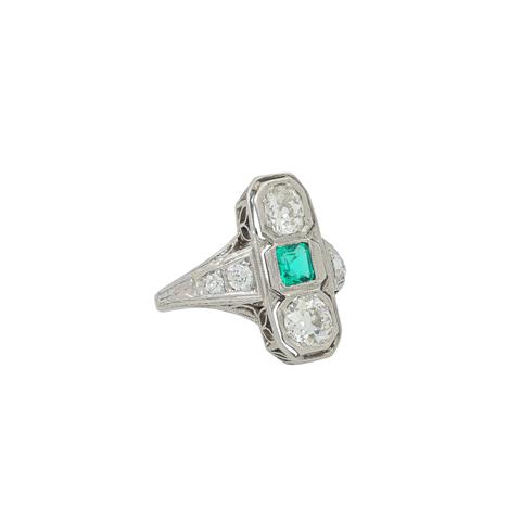 Art Déco Ring mit Smaragd und 2 Diamanten