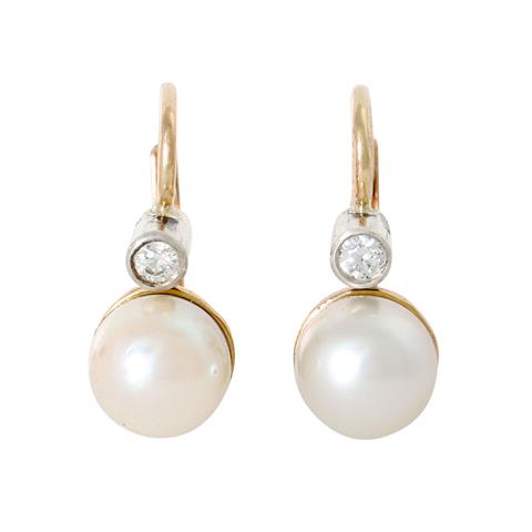 Ohrringe mit Perlen und 2 Altschliffdiamanten zus. ca. 0,08 ct,