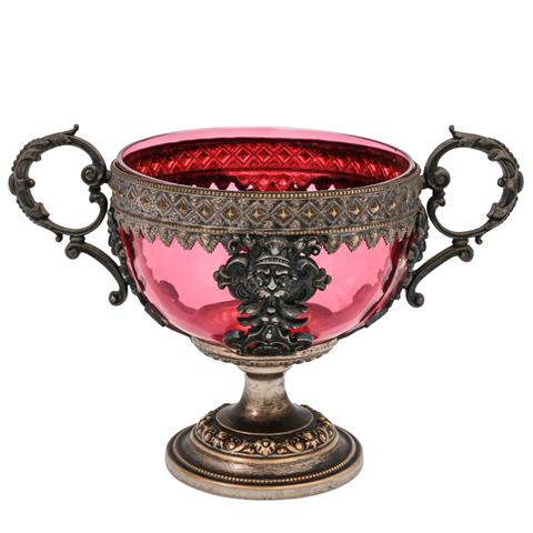 HISTORISMUS Pokal mit Glaseinsatz, versilbert, um 1890.