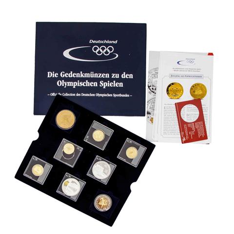 Olympische Spiele 2008 - Zusammenstellung von 6 Münzen und 2 Medaillen,