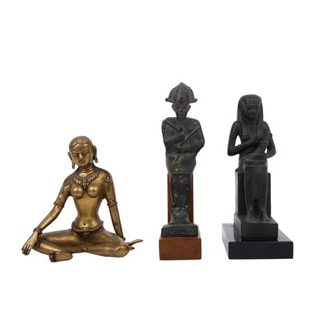 3 Museums-Repliken ägyptischer Statuetten: