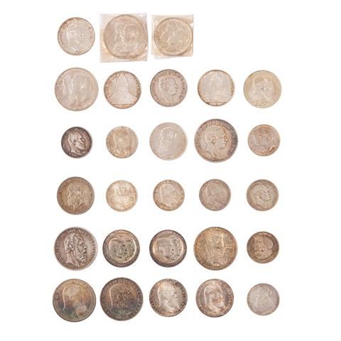 Dt. Kaiserreich - 28 Münzen auf Tableau,