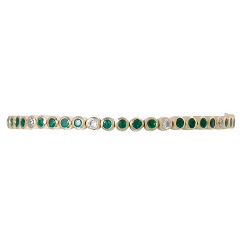 Armband mit rund facettierten Smaragden und Brillanten zus. ca. 0,5 ct,