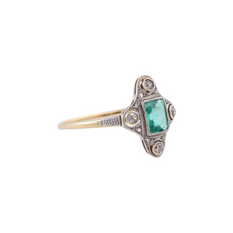 Art Déco Ring mit Smaragd und Diamanten zus. ca. 0,1 ct,