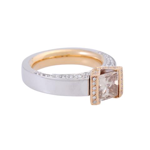 Ring mit Prinzessdiamant von ca. 1,6 ct,