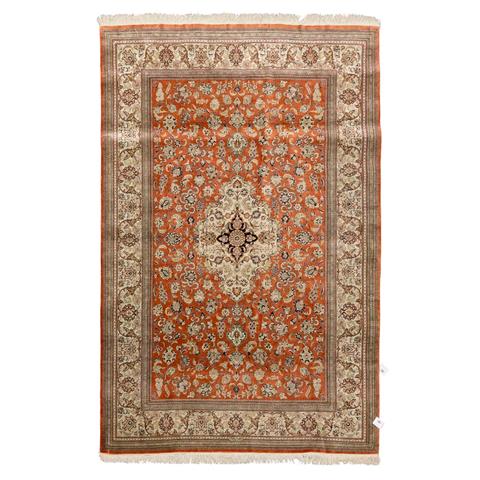 Orientteppich aus Seide. GHOM/IRAN, 20. Jh., 220x130 cm.