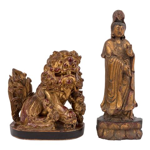 2 Statuetten aus Holz. CHINA, 20. Jh.: