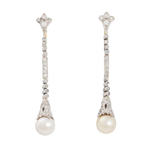 Paar Art Déco Ohrhänger mit Perlen und Diamanten
