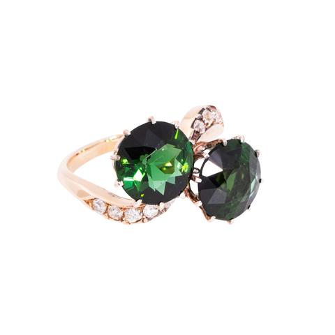 Ring "Toi et moi" mit 2 schönen grünen Turmalinen und Altschiffdiamanten,