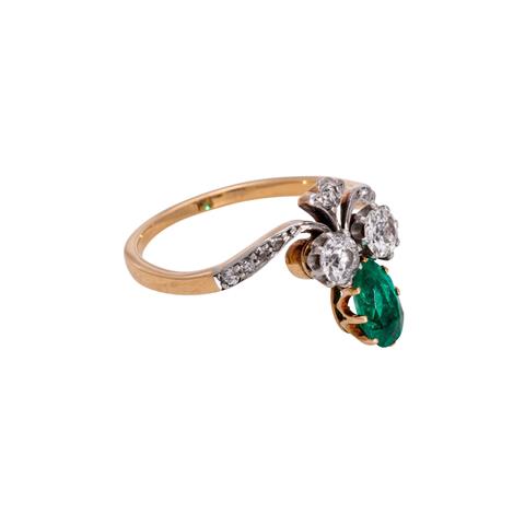 Jugendstil Ring mit Smaragdtropfen und Altschliffdiamanten von zus. ca. 0,5 ct,