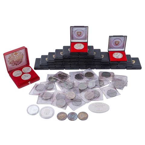 Schweiz - Konvolut mit Sondemünzen, u.a. 51 x 5 Franken