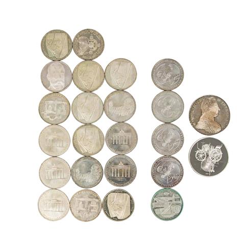BRD - Münzensammlung mit 17x 10 DM / 5x 10€